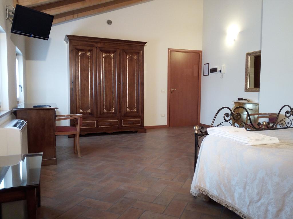 Bb Mambrotta San Martino Buon Albergo Exterior foto